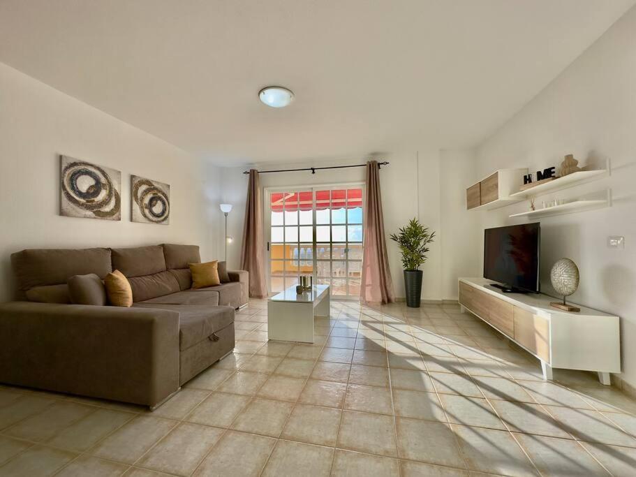 Penthouse With Ocean Views - Torviscas Appartement Costa Adeje  Buitenkant foto