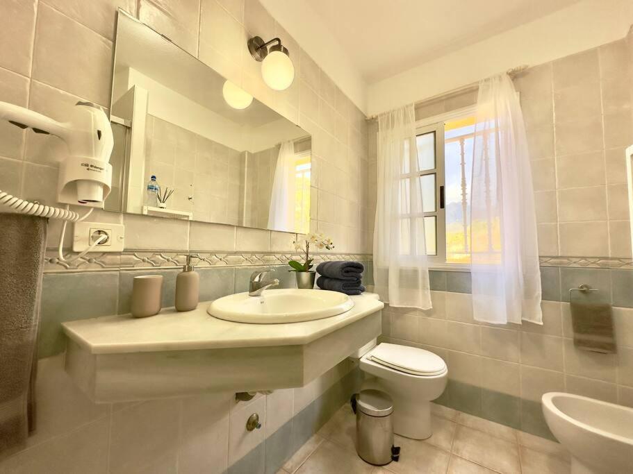Penthouse With Ocean Views - Torviscas Appartement Costa Adeje  Buitenkant foto