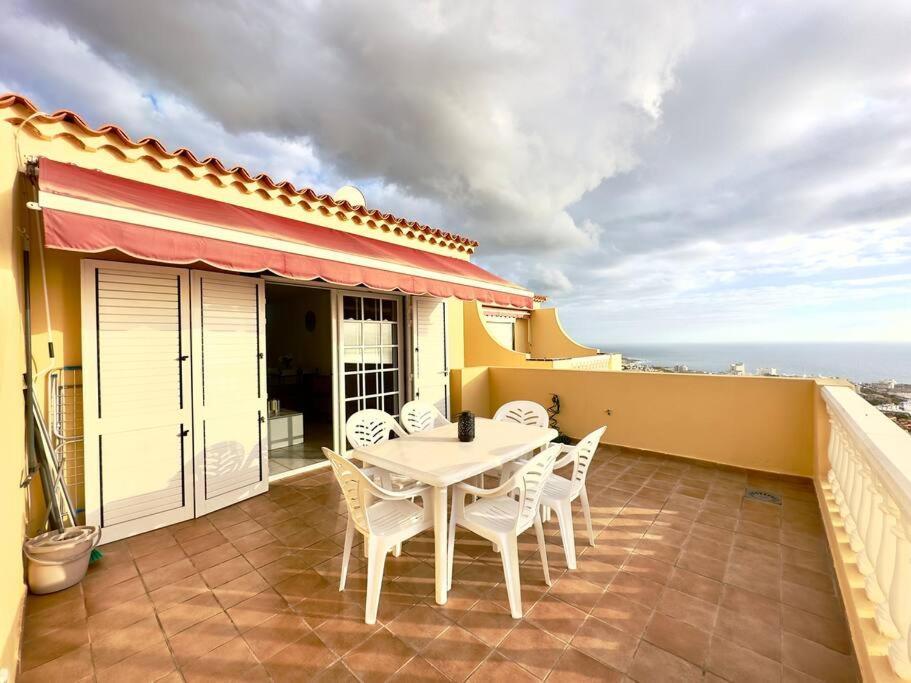 Penthouse With Ocean Views - Torviscas Appartement Costa Adeje  Buitenkant foto