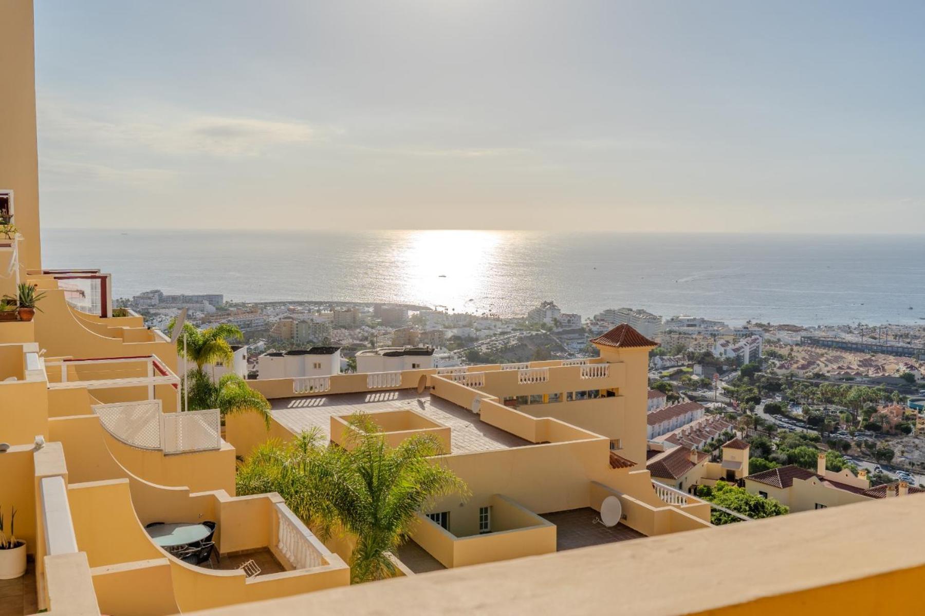 Penthouse With Ocean Views - Torviscas Appartement Costa Adeje  Buitenkant foto