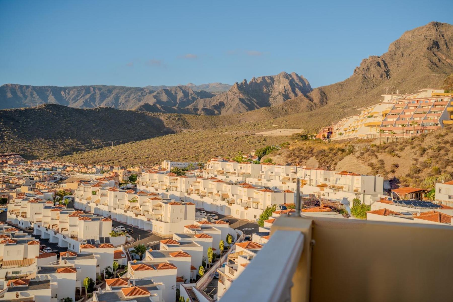 Penthouse With Ocean Views - Torviscas Appartement Costa Adeje  Buitenkant foto